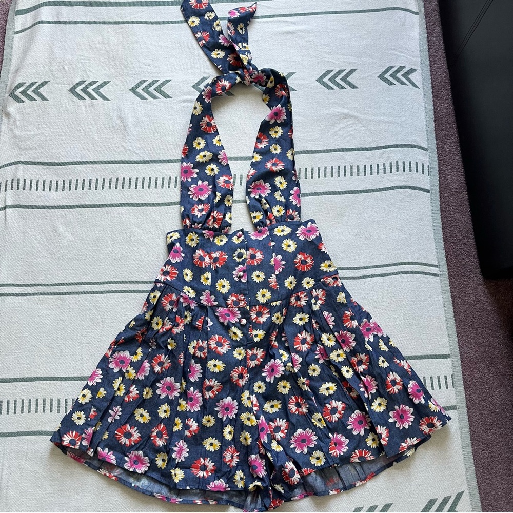Vanessa Mooney Halter Dress in Daisy Print